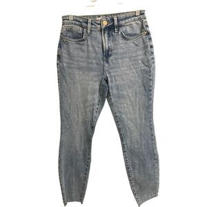 554 Laura Conrad Light Wash Skinny Jeans Women’s | Mid-Rise Stretch Denim